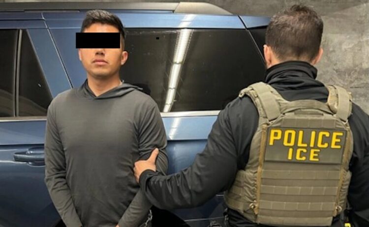 Detiene el ICE a ex militar ligado al caso Ayotzinapa