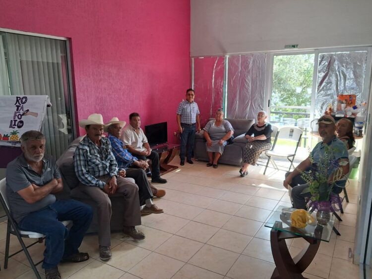 Impulsan cirugías oftalmológicas gratuitas para habitantes de La Villa de Méndez