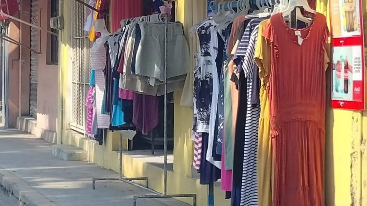 No repunta la venta de ropa usada
