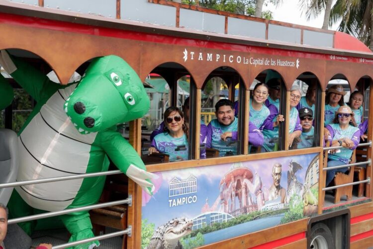 T E C L A Z O S/EN MÉXICO MANDA EL PUEBLO Y NADIE MÁS: OLGA SOSA