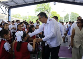 T E C L A Z O S/“GRACIAS AL GRAN LIDERAZGO DE CARMEN LILIA, NUEVO LAREDO, SE CONSOLIDA COMO REFERENTE ESTATAL”