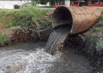Sigue la contaminación sobre el rio “Conchos”