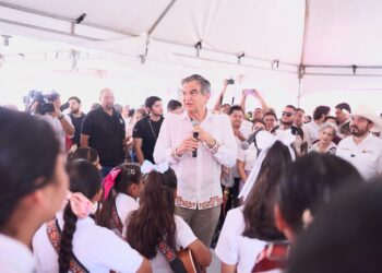 Américo y María de Villarreal benefician a miles en González a través de la brigada Transformando Familias