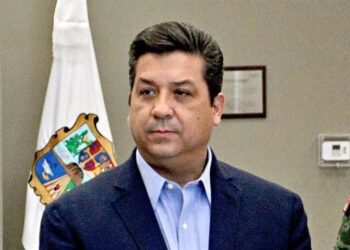 A TAMBOR BATIENTE/ EL FIN DE CABEZA DE VACA
