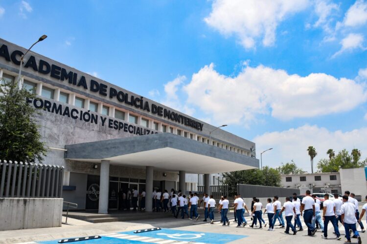 Ingresan 75 cadetes a la Academia de Policía de Monterrey
