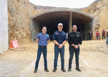 Recorre Adrián de la Garza Circuito Vial Huajuco con alcaldes de Santiago y Allende