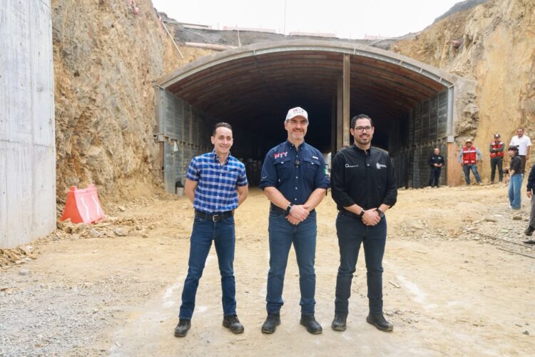 Recorre Adrián de la Garza Circuito Vial Huajuco con alcaldes de Santiago y Allende
