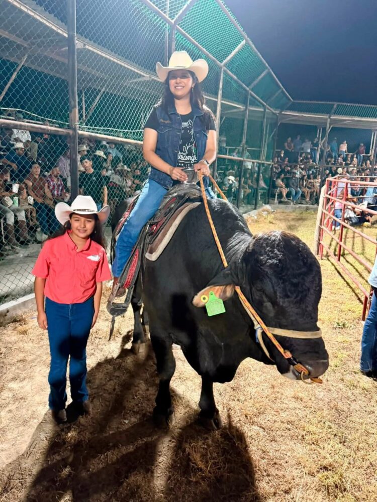 Exitoso rodeo en las fiestas del 160 aniversario de la fundación de la Villa de Méndez
