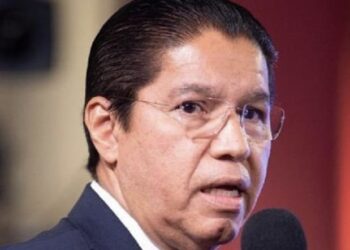 A TAMBOR BATIENTE/ EL SUEÑO DE VALDERRAMA