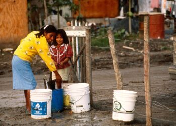 A TAMBOR BATIENTE/ SIN AGUA NO HAY VIDA