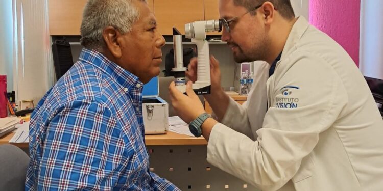 Realizan nueva jornada oftalmológica en la Villa de Méndez; la salud es una prioridad