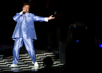 Llega a los cines, remasterizado y con tomas inéditas, concierto de Juan Gabriel en Bellas Artes