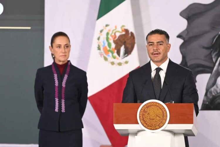 García Harfuch niega presunto pacto con hijo de AMLO por huachicol fiscal