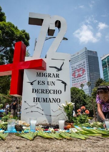 A TAMBOR BATIENTE/ LA MASACRE DE LOS 72 MIGRANTES