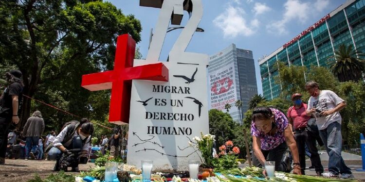 A TAMBOR BATIENTE/ LA MASACRE DE LOS 72 MIGRANTES