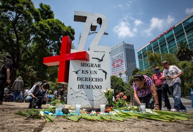 A TAMBOR BATIENTE/ LA MASACRE DE LOS 72 MIGRANTES