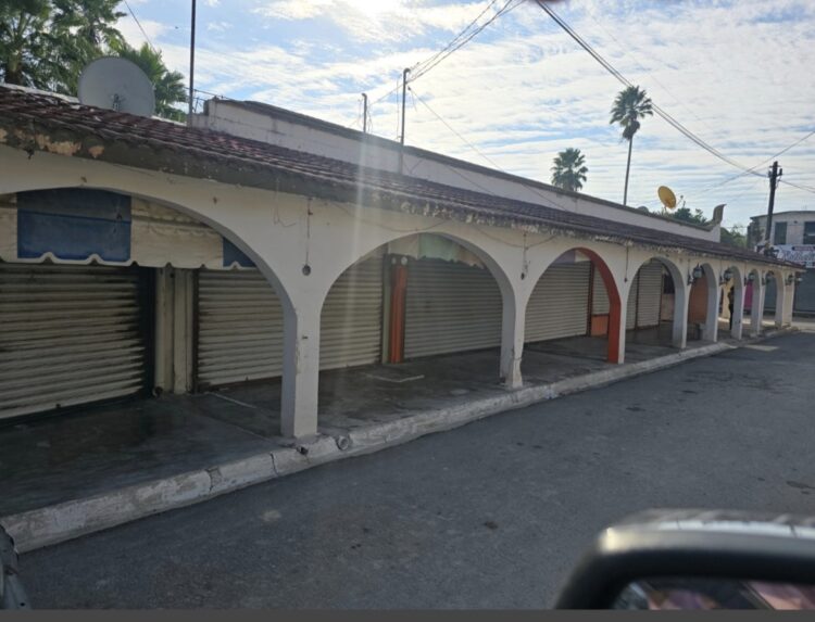 Enfrenta comercio establecido obligaciones difíciles de cumplir