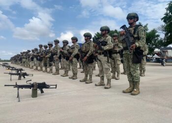 Sheinbaum frena el despliegue militar de AMLO y devuelve 66 mil soldados a cuarteles