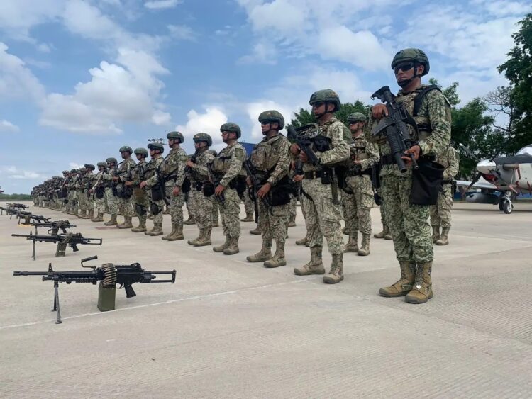 Sheinbaum frena el despliegue militar de AMLO y devuelve 66 mil soldados a cuarteles