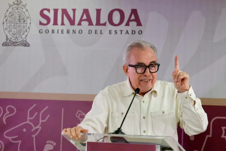 Rubén Rocha Moya retoma gubernatura de Sinaloa y asegura que no ha cometido ningún delito