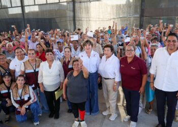 Entrega SEBIEN paquetes alimentarios en Tampico