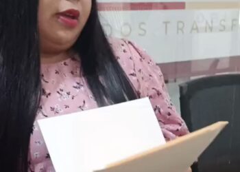 A TAMBOR BATIENTE/ ¡QUE FEOS MODOS!