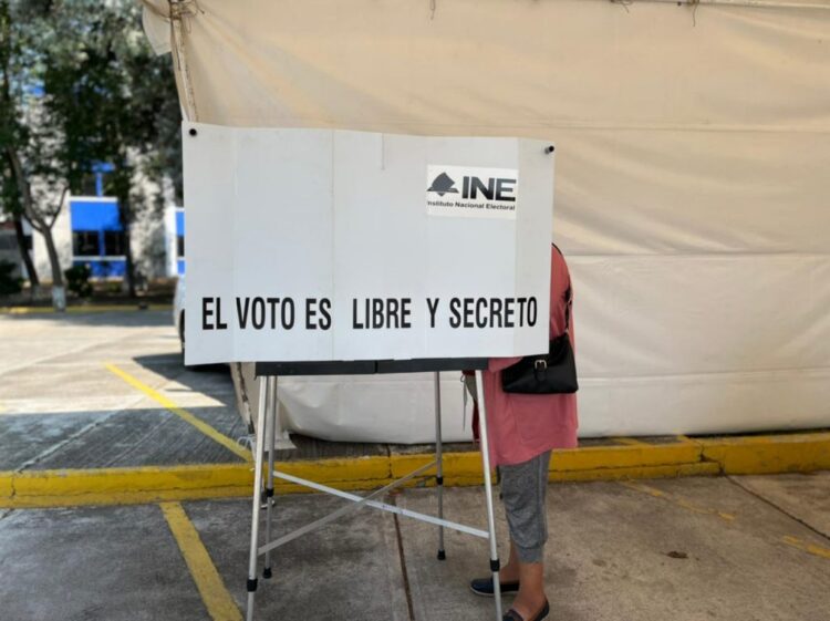Elecciones 2027: el voto de castigo ronda a Morena en la CDMX; extorsión, vivienda y unidad en duda, las causas