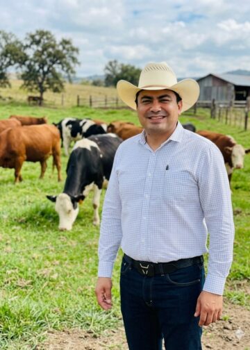 Pedro Luna reanuda compra de ganado; con todo el prestigio del rancho “El Lindero”