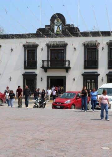 Cuándo un profesionista servidor público niega el derecho de petición a un ciudadano… ¿en que se convierte y que procede?