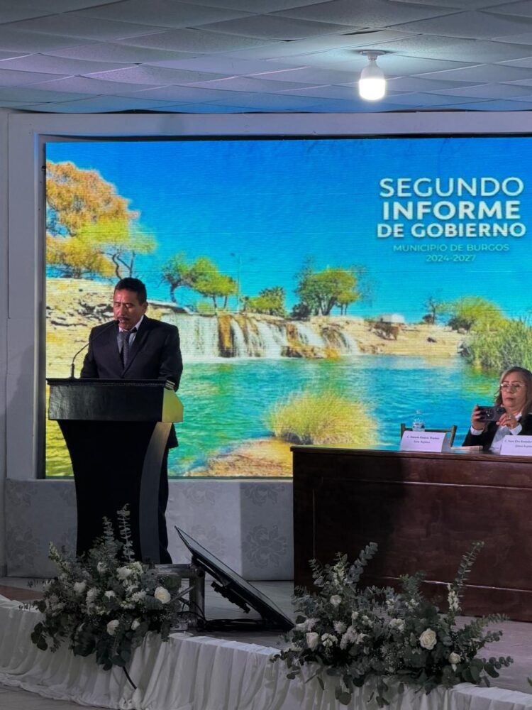 Rinde Marco Polo Garza segundo informe de gobierno municipal en la Villa de Burgos