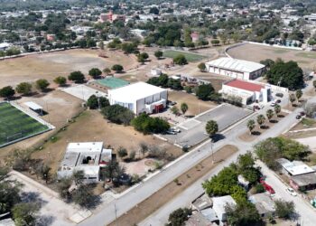 Impulsa Gobierno de Américo infraestructura social y deportiva en Soto la Marina