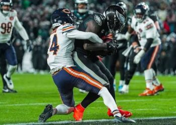 Chicago vence 27-7 a Filadelfia en noche de mariachi en Soldier Field