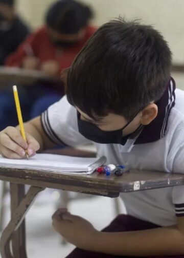 Gripe diezma salud de los alumnos; efectos de primeros frentes fríos