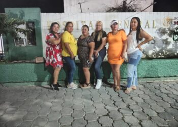 A TAMBOR BATIENTE/ ÁNGELES SIN ALAS   