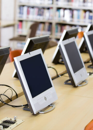 Urge modernizar con equipos de cómputo la biblioteca de San Fernando