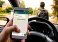 Usar el celular al volante causa principal de accidentes