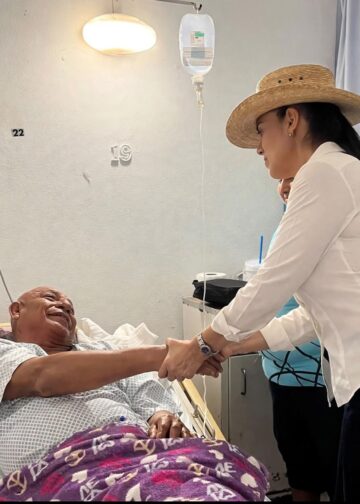 Sombrero en mano, la Diputada Marina Ramírez siempre trabajando para el pueblo