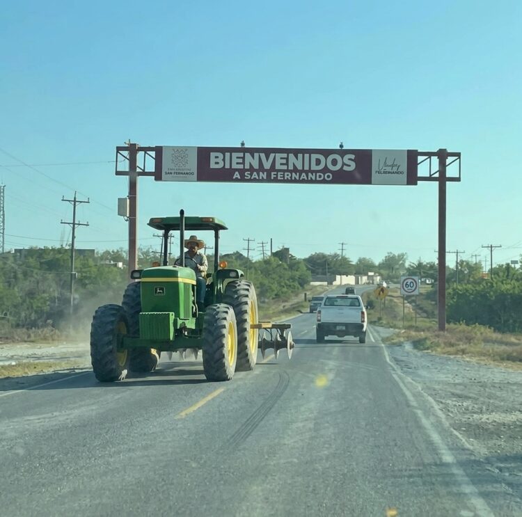 Los tractores son sinónimo de trabajo y producción en el norte de Tamaulipas