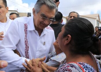 T E C L A Z O S/LALO GATTAS, HOY SE REINCOPORA A LA PRESIDENCIA MUNICIPAL