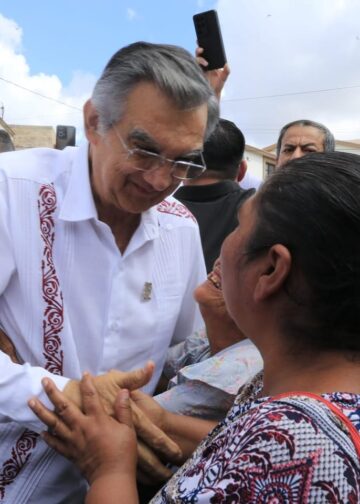 T E C L A Z O S/LALO GATTAS, HOY SE REINCOPORA A LA PRESIDENCIA MUNICIPAL